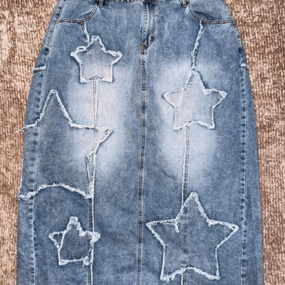 Plus size social collision star